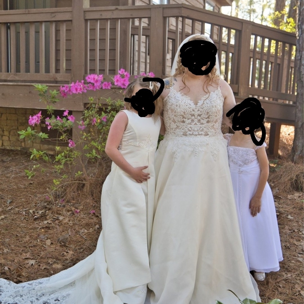 Maggie Sottero Cream Bridal Gown